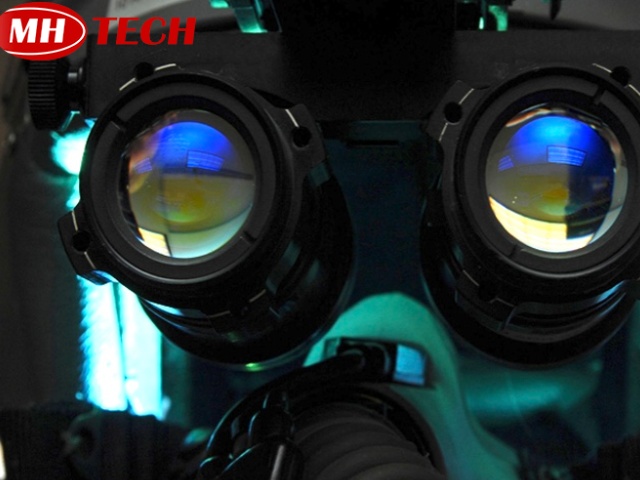 Pilot night vision goggles